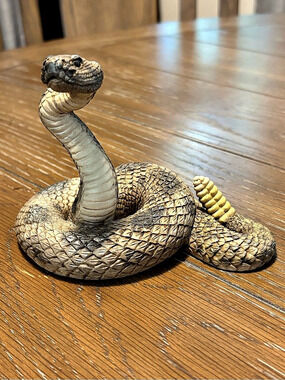 Vintage 1988 Castagna Resin Rattlesnake Coiled Figurine “ITALY” Wildlife